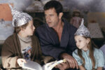 Signs (2002) - Mel Gibson, Abigail Breslin, Rory Culkin Signs (2002) - Mel Gibson, Abigail Breslin, Rory Culkin