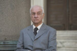The International (2008) - Armin Mueller-Stahl