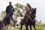 Robin Hood (2010) - Cate Blanchett, Russell Crowe