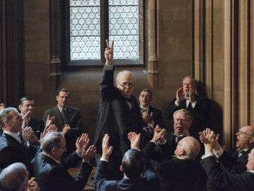 Vier Stunden in der Maske und eine Nikotinvergiftung haben sich gelohnt: Gary Oldman wurde mit einem Golden Globe für seine Darstellung von Churchill geehrt.