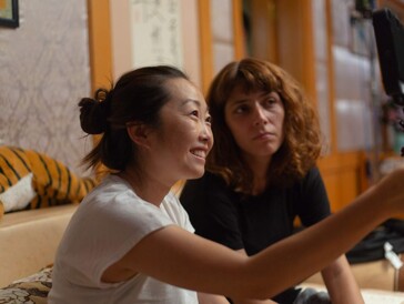 Die Tragikomödie ist ihre eigene Geschichte: Lulu Wang am Set zu «The Farewell».