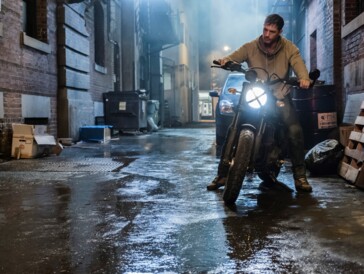 Legt einen rasanten Auftritt hin: Tom Hardy spielt Venom.