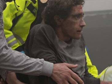 Jake Gyllenhaal als Jeff Bauman kurz nach dem traurigen Schicksalsschlag.