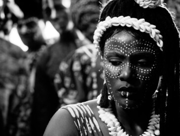 Critique de «Mami Wata», la fable crépusculaire d'une légende qui s'éteint