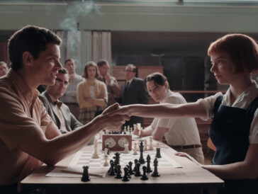 Anya Taylor-Joy und Jacob Fortune-Lloyd in «The Queen's Gambit» | «Das Damengambit» (2020)