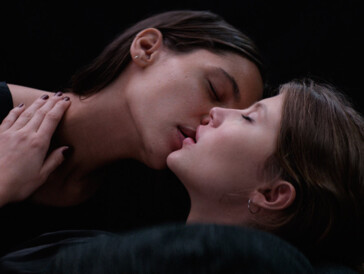 Kaya Wilkins & Eili Harboe (Thelma)