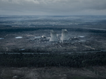 Eine düstere Zukunft: Mit dem Kernkraftwerk nahe der fiktiven Stadt Winden scheint etwas schief gelaufen zu sein.
