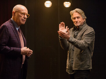 Stiehlt Michael Douglas beinahe die Show: Alan Arkin spielt in «The Kominsky Method» ganz gross auf.