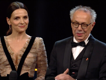 Dieter Kosslick (rechts) und die diesjährige Jury-Präsidentin Juliette Binoche am Eröffnungsabend der 69. Berlinale.