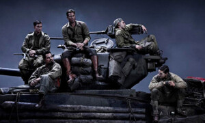 "Fury": Brad Pitt geht wieder auf Nazi-Jagt. Als "Wardaddy" steht er mit seiner Truppe kurz vor einem Angriff im Herzen von Nazi-Deutschland - zahlen- und waffenmässig unterlegen kämpfen sie gegen das Dritte Reich. CH-Filmstart ist  der 1. Januar 2015.