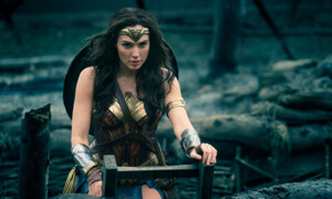 Und auch um die D.C. Produktion "Wonder Woman", die am 15. Juni in die Schweizer Kinos kommt, gibt es Gerüchte: Wonder Woman soll nämlich offen bisexuell sein. Wir sind gespannt und freuen uns darüber, dass Hollywood anscheinend auch mit den letzten Tabuthemen aufzuräumen versucht!