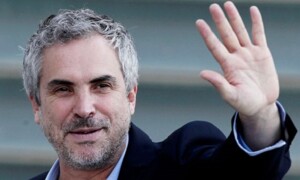 Alfonso Cuarón ist der erste mexikanische Regisseur, der den Oscar für die beste Regie gewinnt (Gravity).