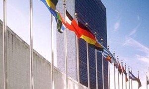 Sydney Pollack bekommt Ausnahmebewilligung der UNO
