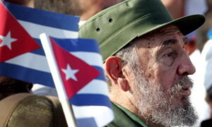 Michael Moore dreams of inviting Fidel Castro aux Oscars