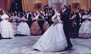 "Il Gattopardo": Der Klassiker von Luchino Visconti aus dem Jahr 1963 wird dieses Jahr auf der Piazza gezeigt. Der mit grossem Aufwand realisierte Film handelt vom Untergang des sizilianischen Adels aus Sicht des Adelsgeschlechts der Salinas. Die Hauptrollen spielen Burt Lancaster und Alain Delon.

