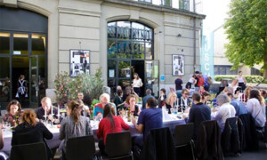Bildrausch Basel: Fröhliche Tafelrunde