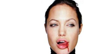 Vanessa Paradis craint-elle Angelina Jolie?