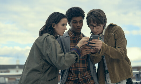 Critique de «À découvert», série jeune adulte adaptée de la trilogie d